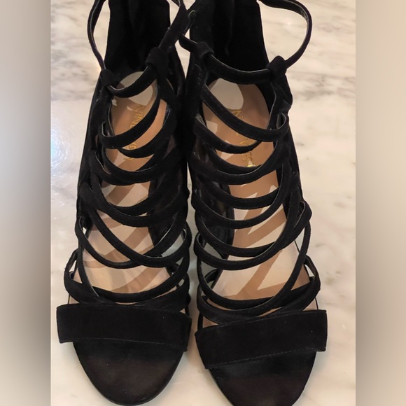 Beautiful Sued open toed heels! - Picture 6 of 6